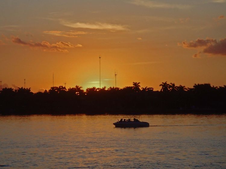 Sunset over West Lake 